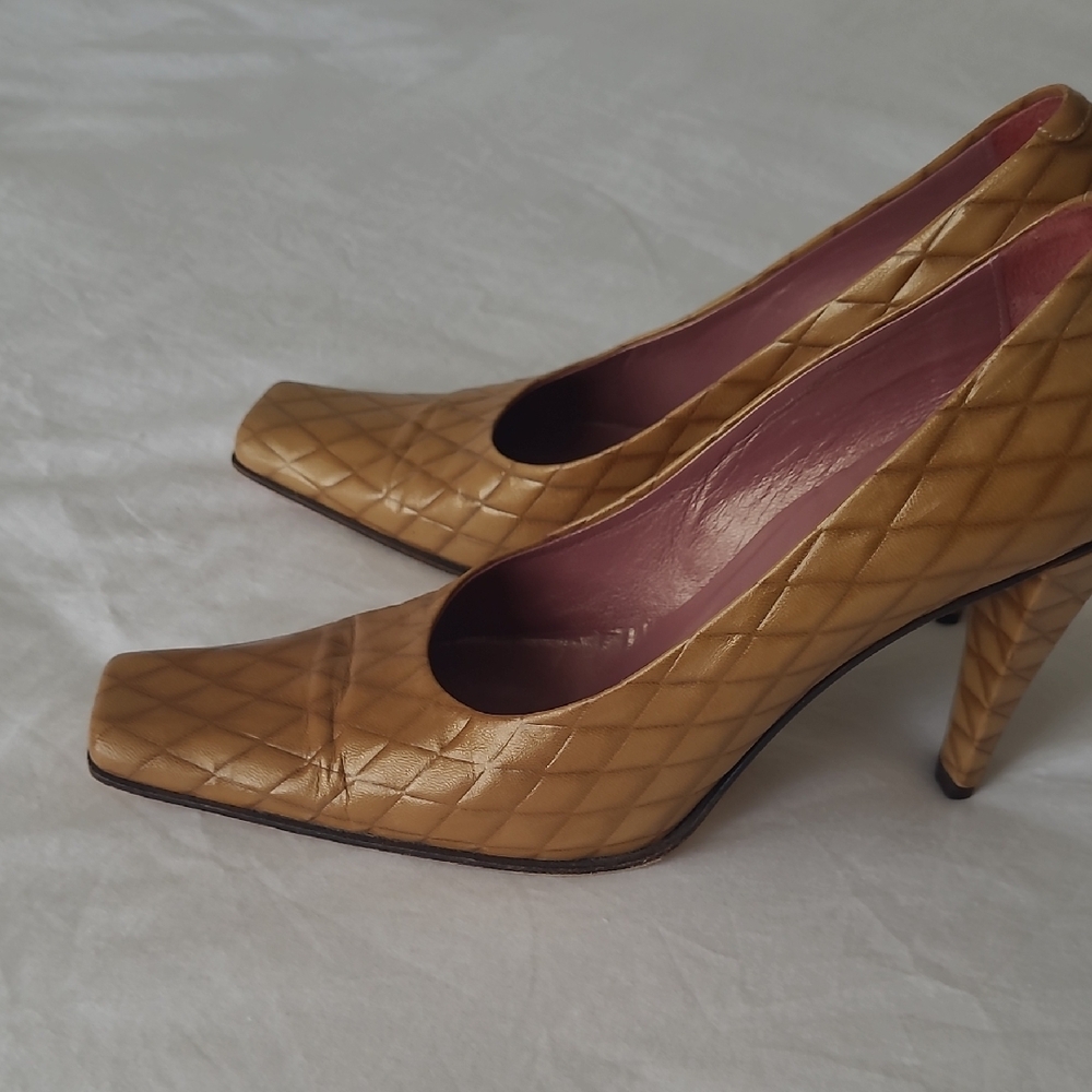 Elegant Quilted Tan Women's Heels